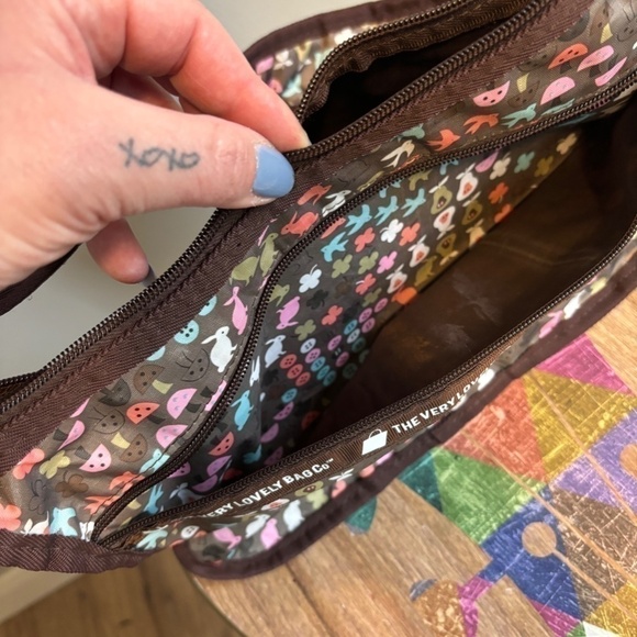 The Very Lovely Bag Co., Women's Spring Casual Compact Shoulder Bag, Brown - Picture 5 of 6